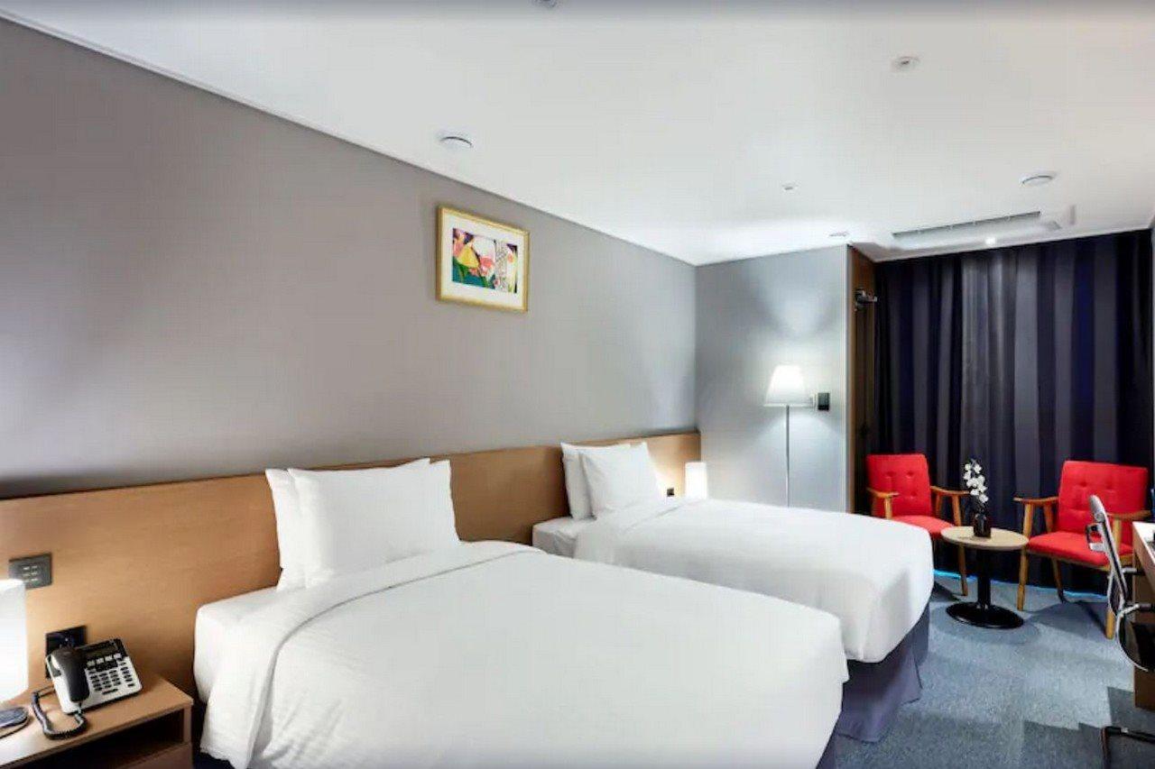 Ramada By Wyndham Hotel