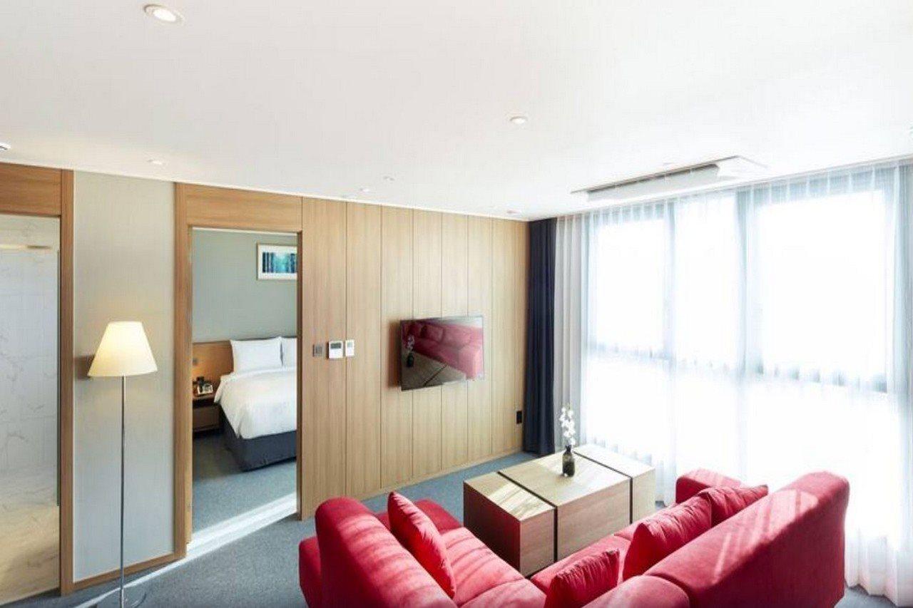 Ramada By Wyndham Hotel 4*
