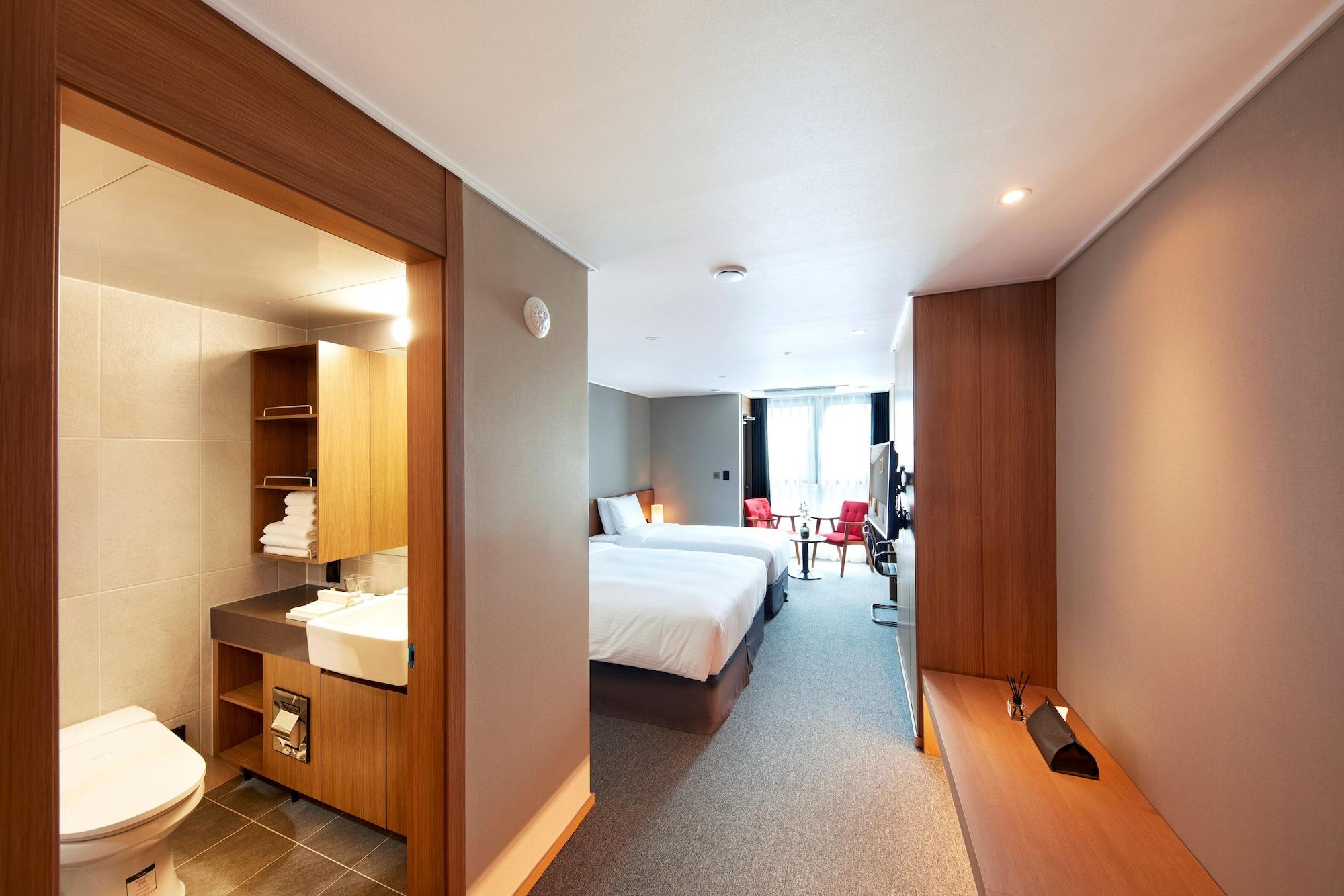 Ramada By Wyndham Gumi
